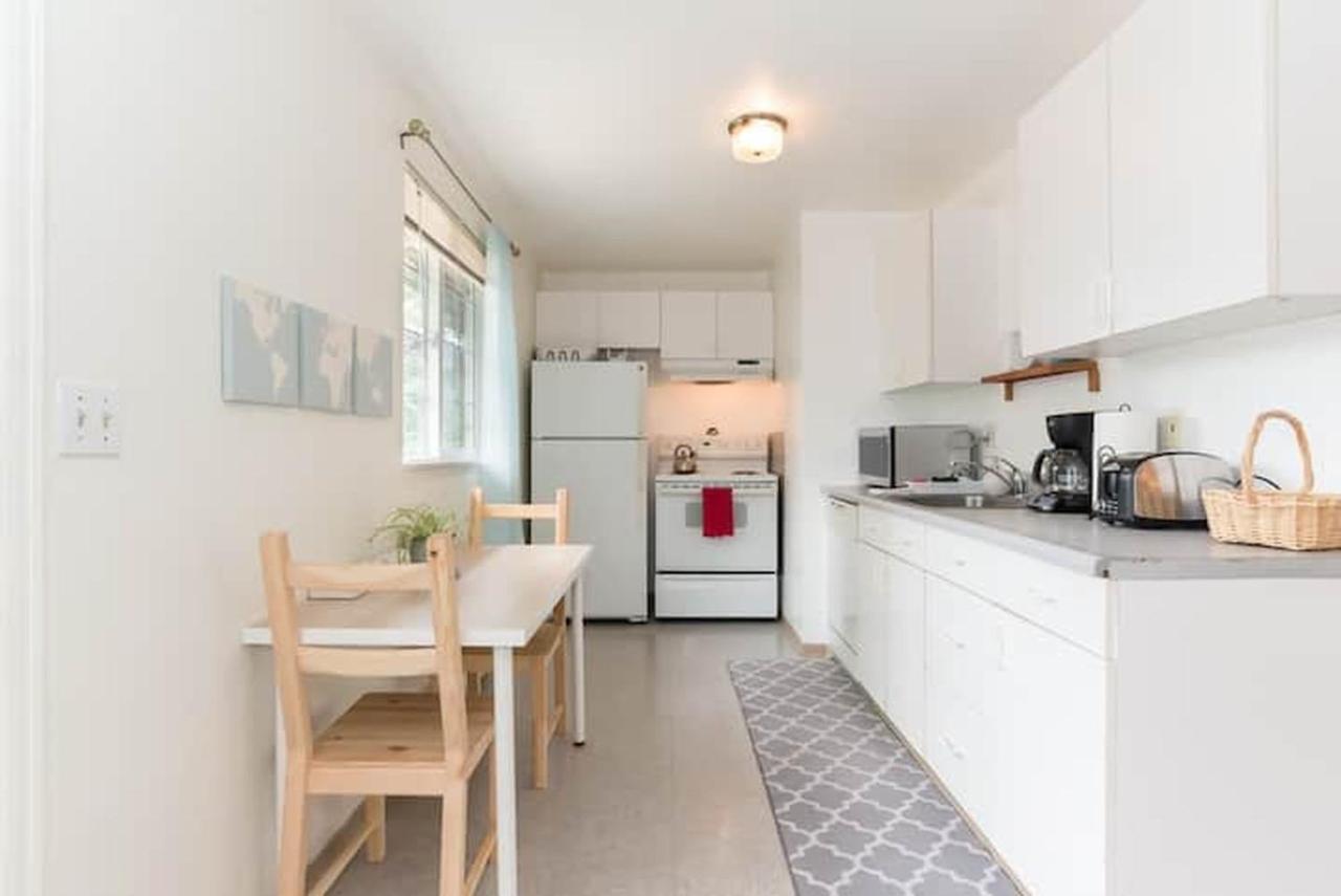 Unique, Convenient, Centrally Located Apartment Kent Exterior photo